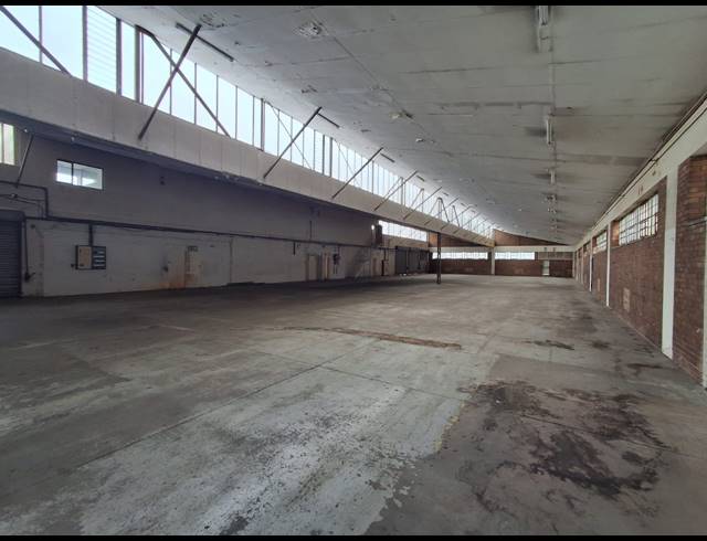 1,563M² WAREHOUSE TO LET IN BENROSE